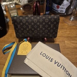 NWOT Louis Vuitton Wallet
